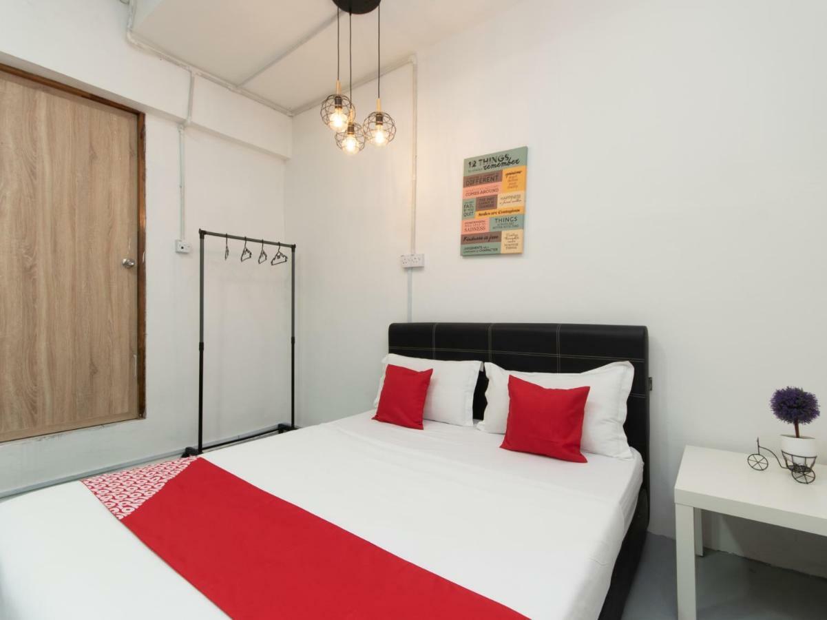 Oyo 43993 Madsuite Kota Kinabalu Luaran gambar