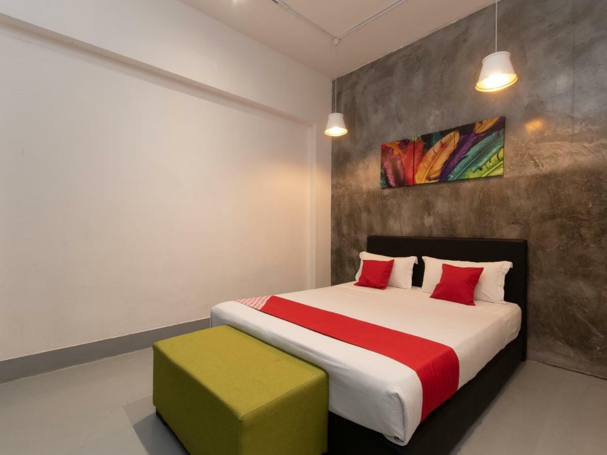 Oyo 43993 Madsuite Kota Kinabalu Luaran gambar
