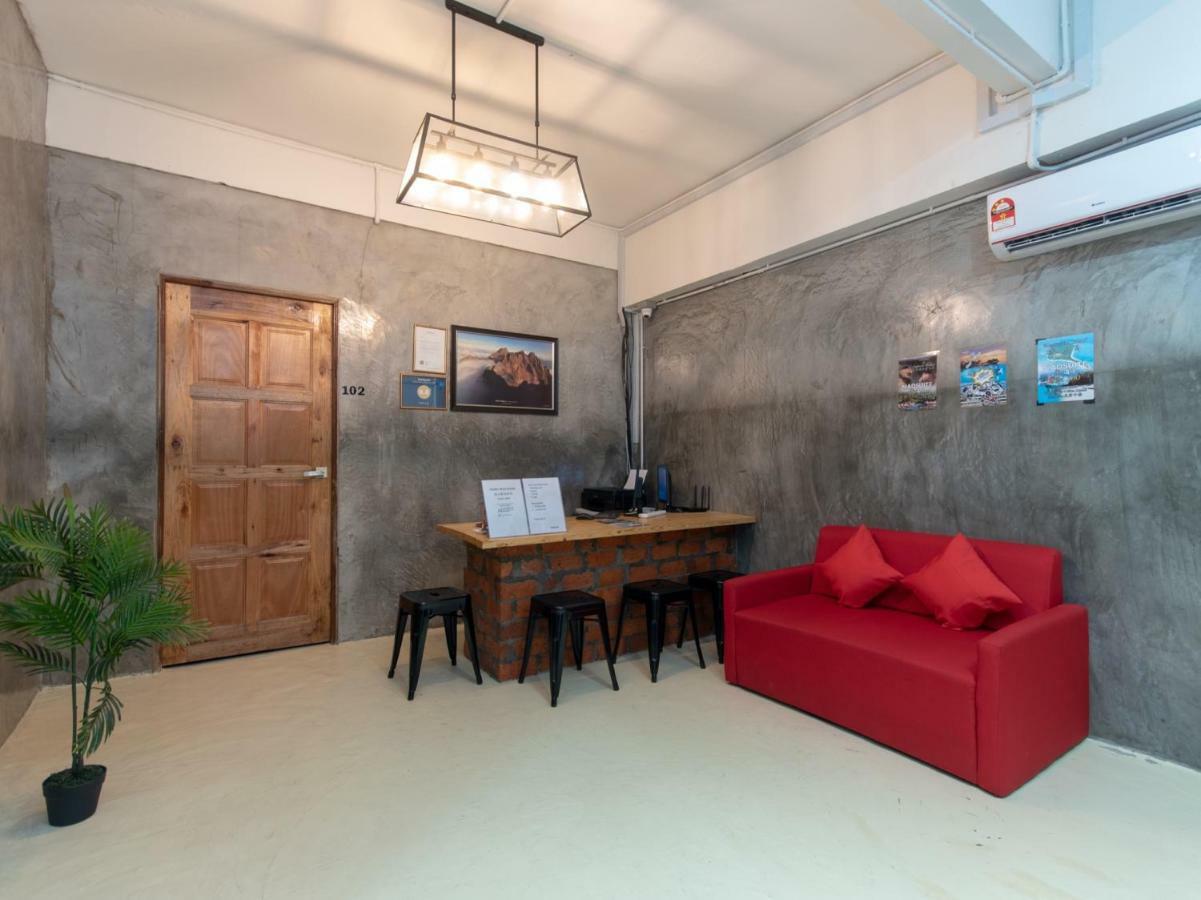 Oyo 43993 Madsuite Kota Kinabalu Luaran gambar