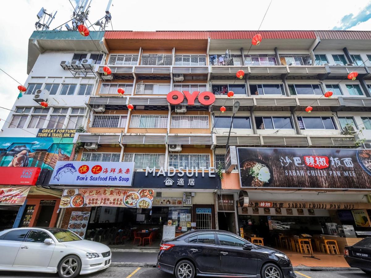 Oyo 43993 Madsuite Kota Kinabalu Luaran gambar